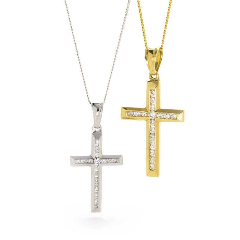 Collier Diamants et Or 18 Carats Croix